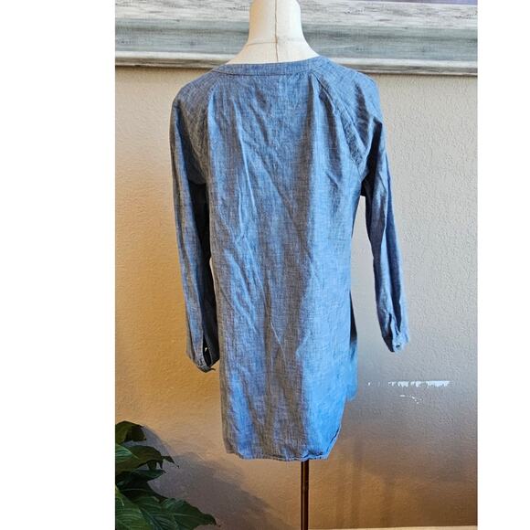 J. Jill Women's Pleated Button Front Chambray Tunic Shirt Size M Petite Blue - Picture 4 of 6